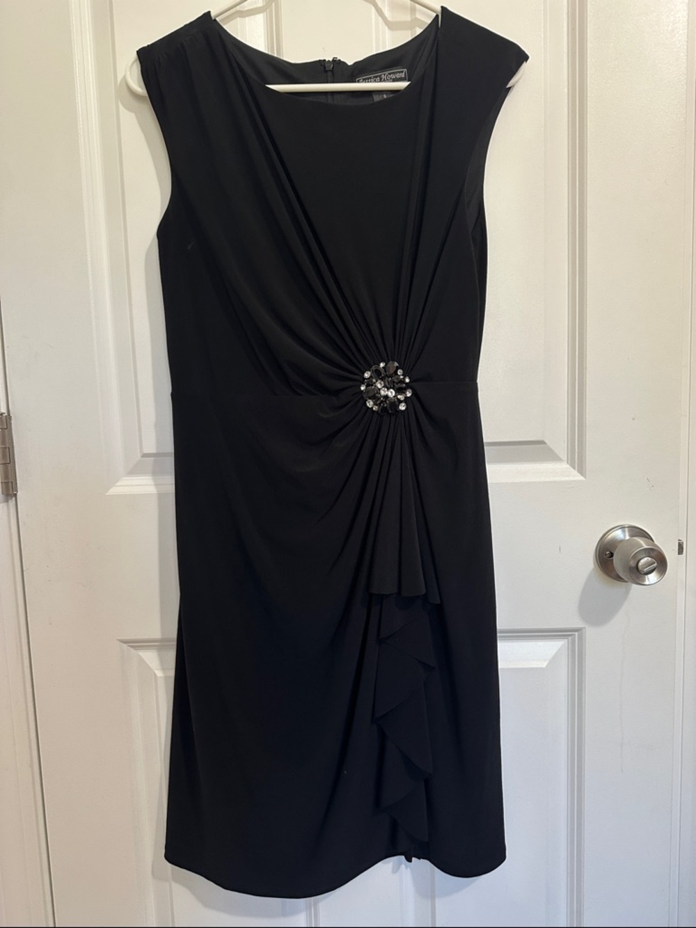 Jessica Howard Evening Black Ruched Cocktail Dress w/ Jewel Accent - Size 6